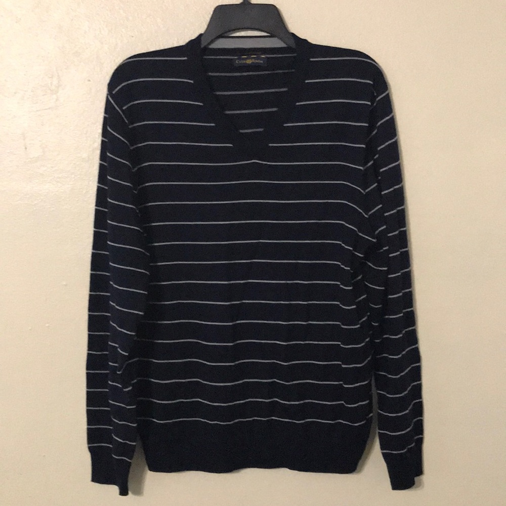 Club room sweater size L
